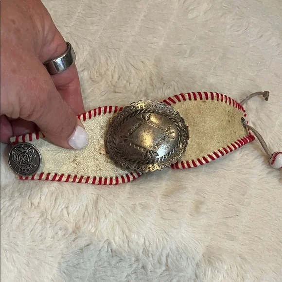Baseball leather Silver and Cream Cuff Bracelet - Picture 4 of 6